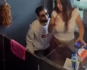 Clip: Vụng trộm với chị chủ lễ tân.